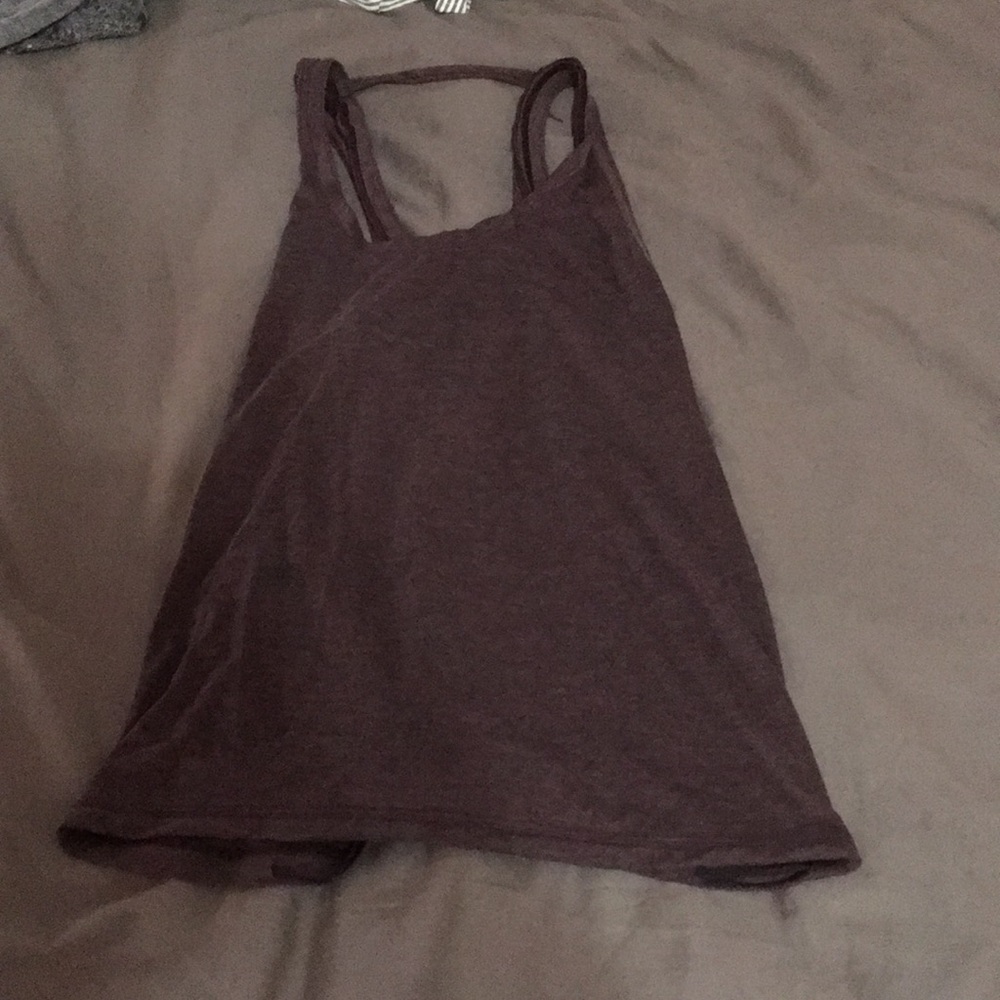 Open back lululemon tank top